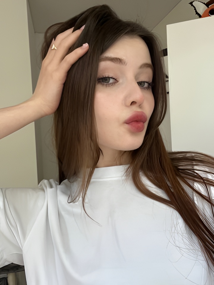 Инна привлекальеная девушка из Арамиля цена от 1500 руб