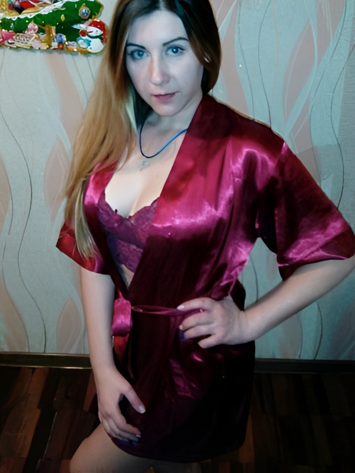 Ксения привлекальеная девушка из Арамиля цена от 2500 руб