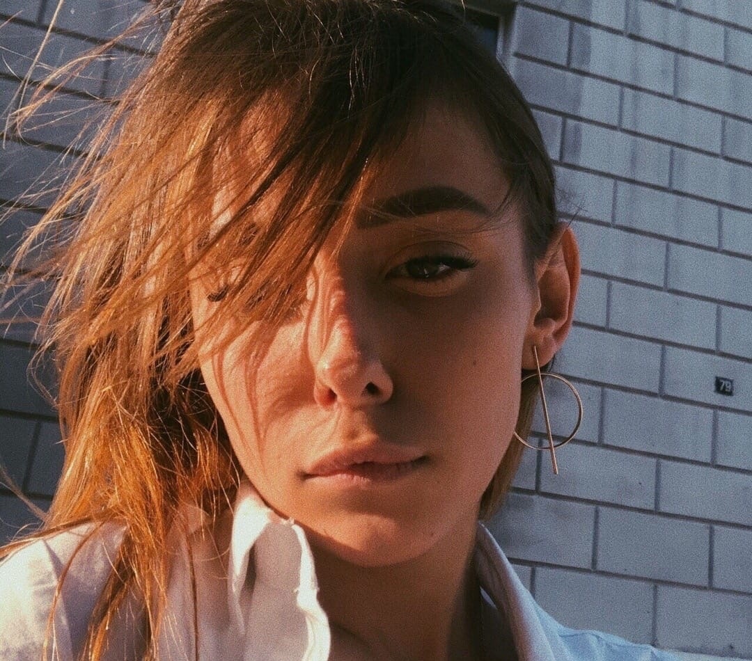 Надя привлекальеная девушка из Арамиля цена от 3000 руб