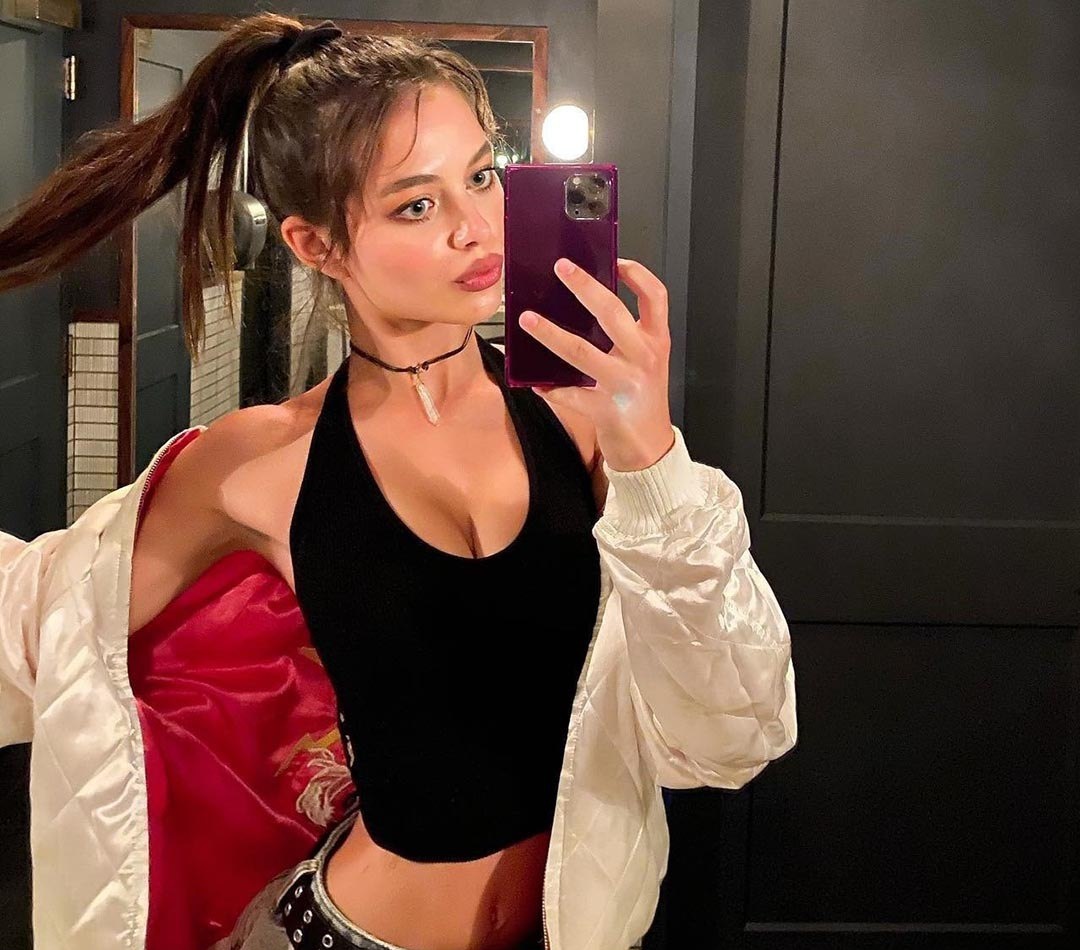 Ирина привлекальеная девушка из Арамиля цена от 3000 руб