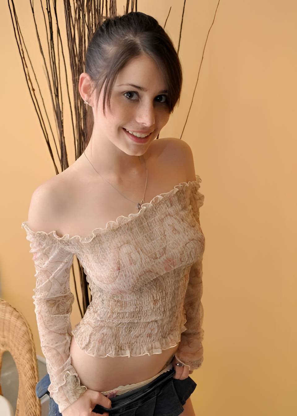 Елена привлекательная девушка из Арамиля цена от 3000 руб