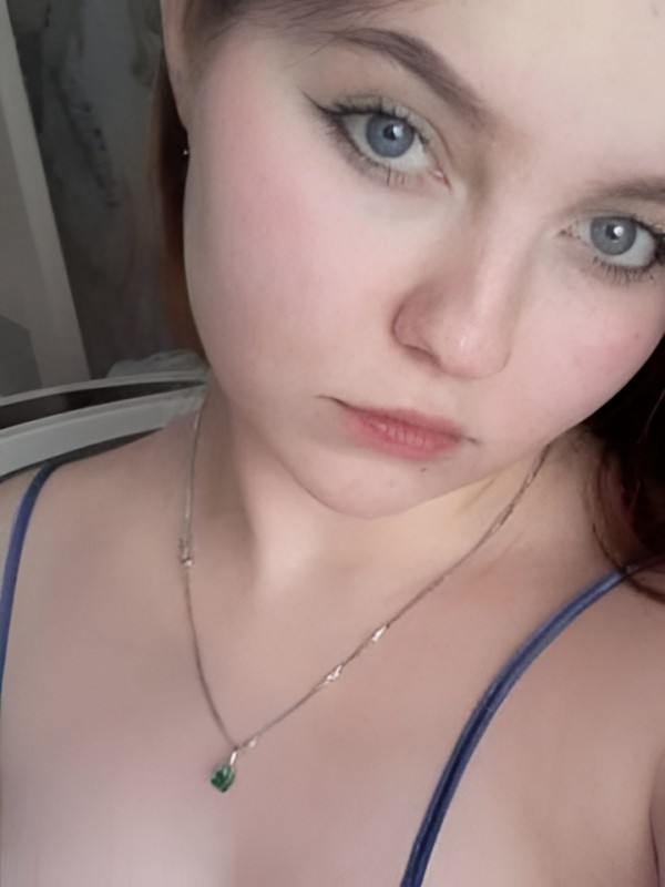 Алина привлекательная девушка из Арамиля цена от 10000 руб