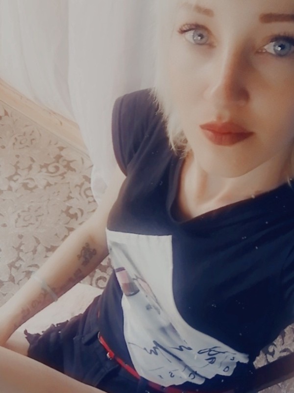 Адель привлекательная девушка из Арамиля цена от 3000 руб