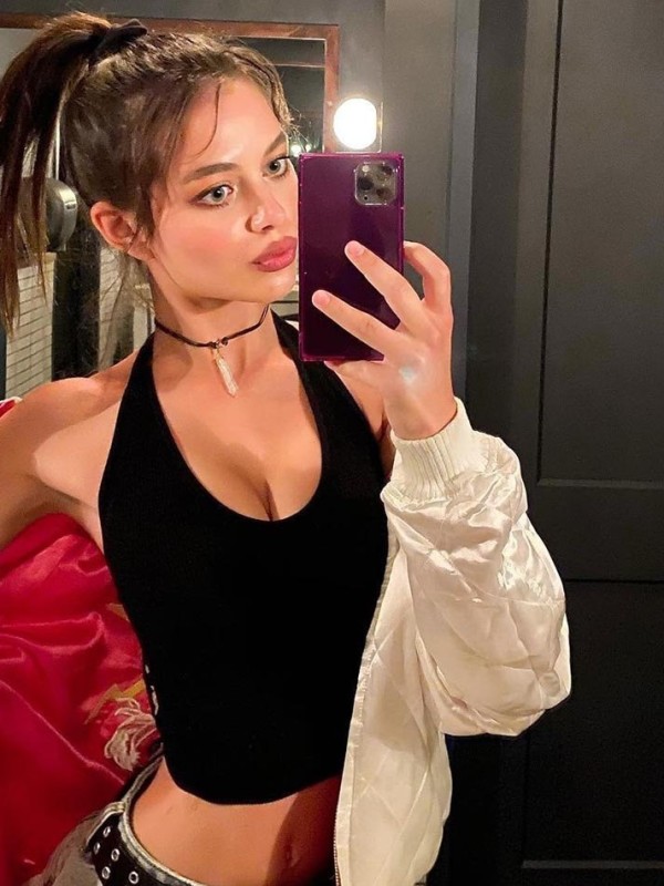 Ирина привлекательная девушка из Арамиля цена от 3000 руб