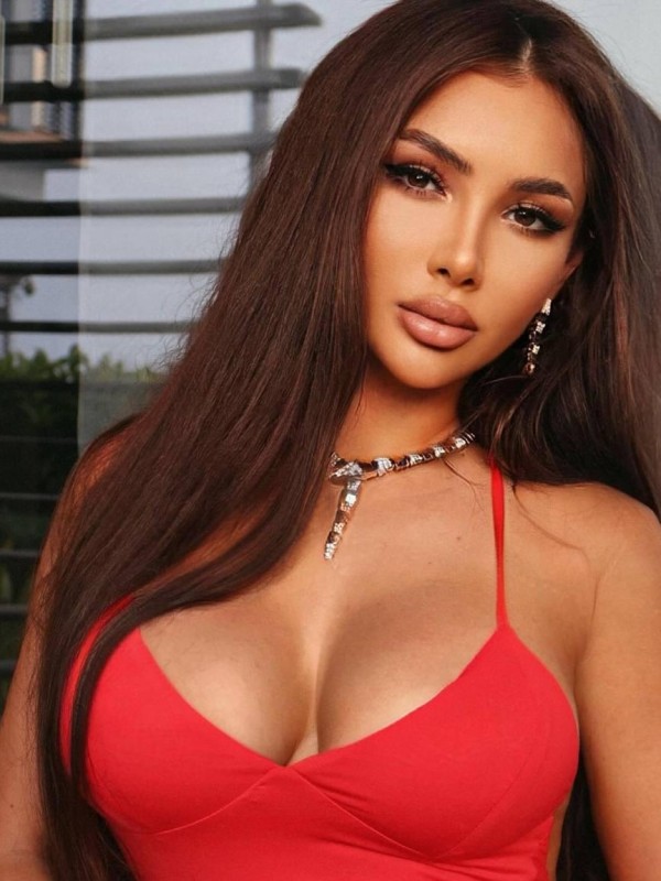 Дана привлекательная девушка из Арамиля цена от 9000 руб